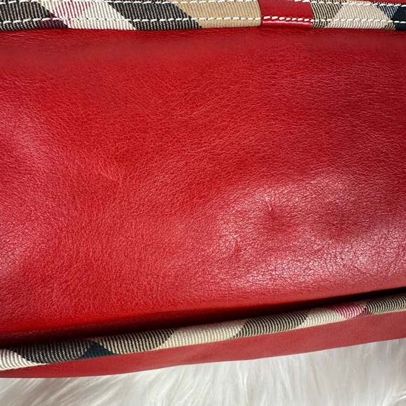 Burberry Red Leather Shoulder Bag - Picture 4 of 16
